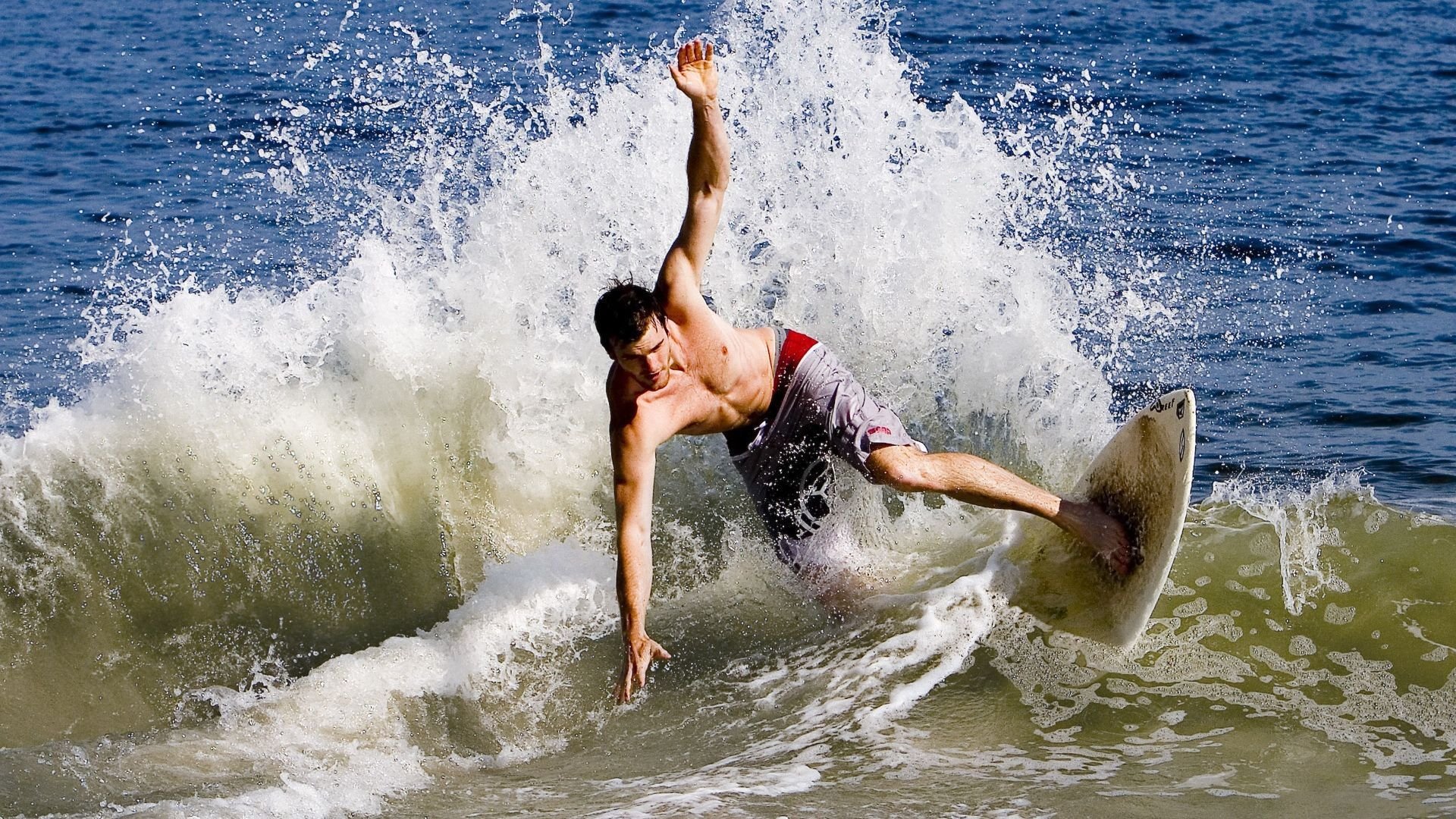 欧冠八强首回合：阿森纳主场2比2战平利物浦 打出英超内部顶级强度